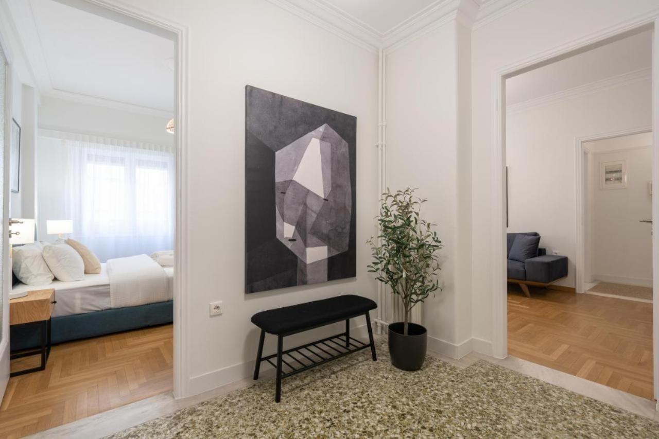 Vibrant Urban Getaway: Charming 2-Bedroom Near Bars, Parks, And Metro Aten Exteriör bild